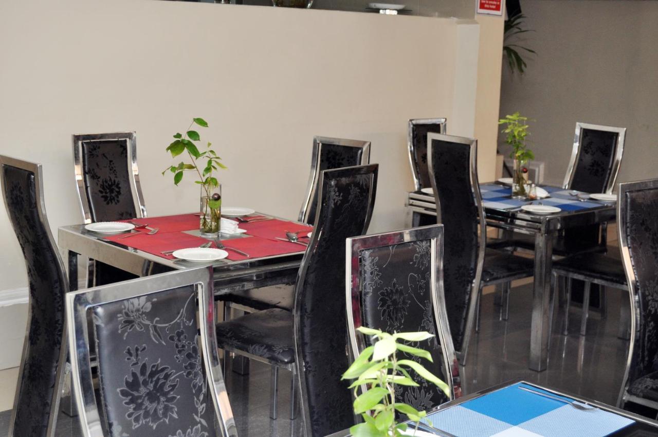 Primal Hotel Isaac John Gra Ikeja Buitenkant foto