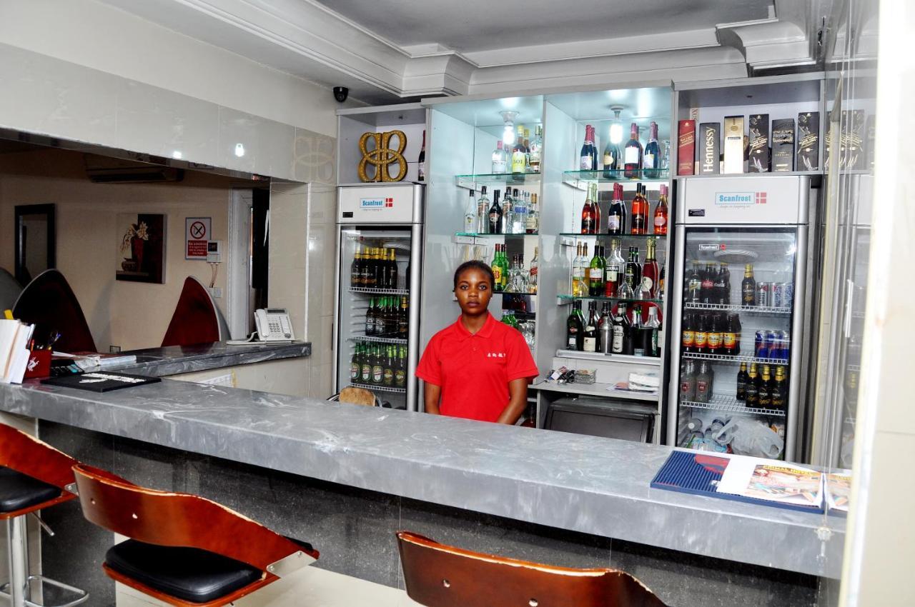 Primal Hotel Isaac John Gra Ikeja Buitenkant foto