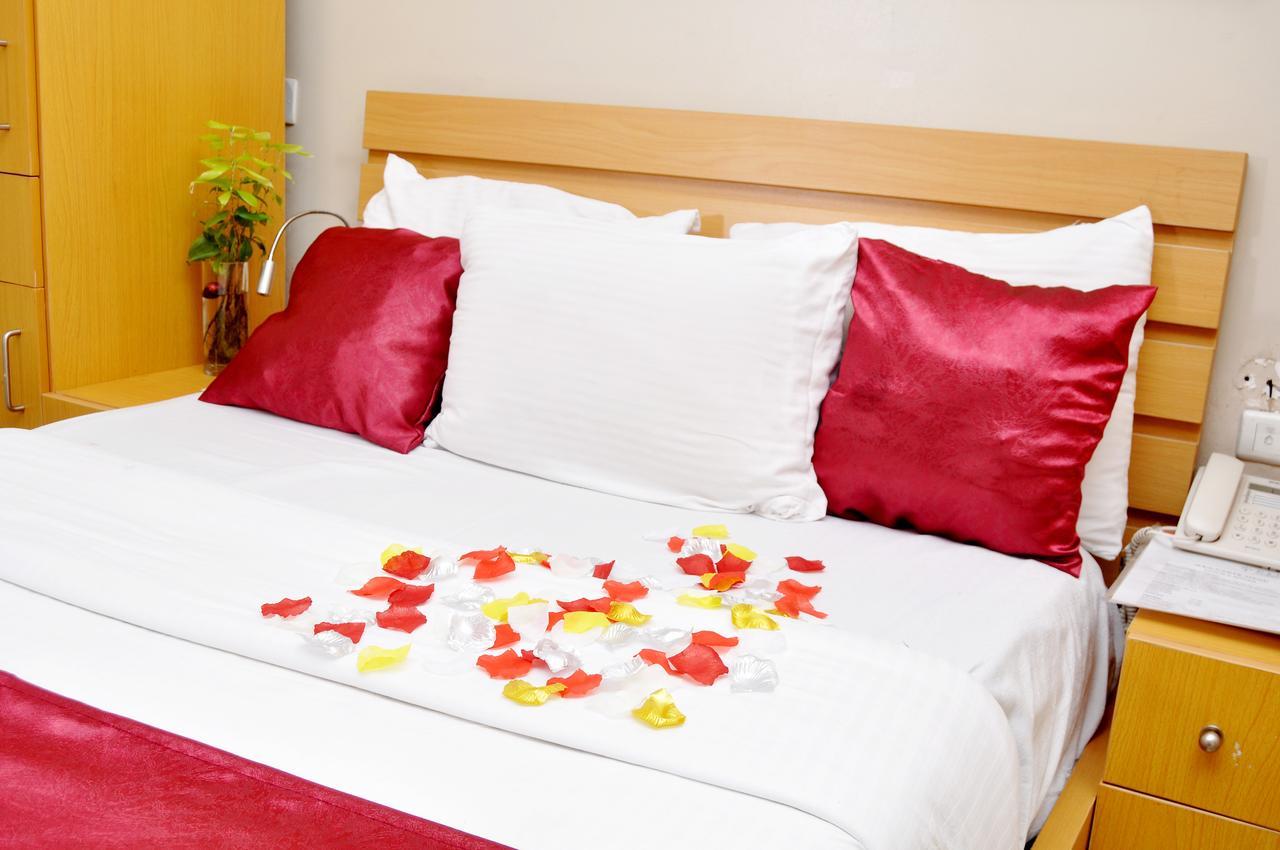 Primal Hotel Isaac John Gra Ikeja Buitenkant foto