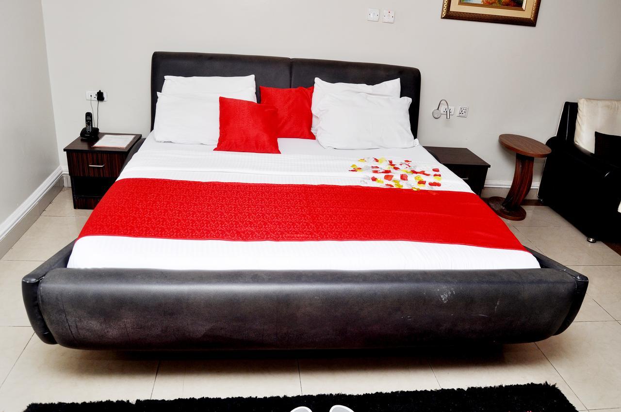 Primal Hotel Isaac John Gra Ikeja Buitenkant foto